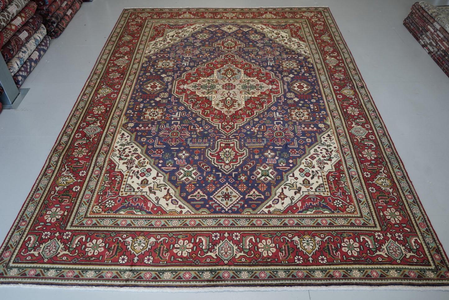 Vintage Persian Tabriz Navy Wool Floral Medallion Rug | Handmade | 296 x 209 cm