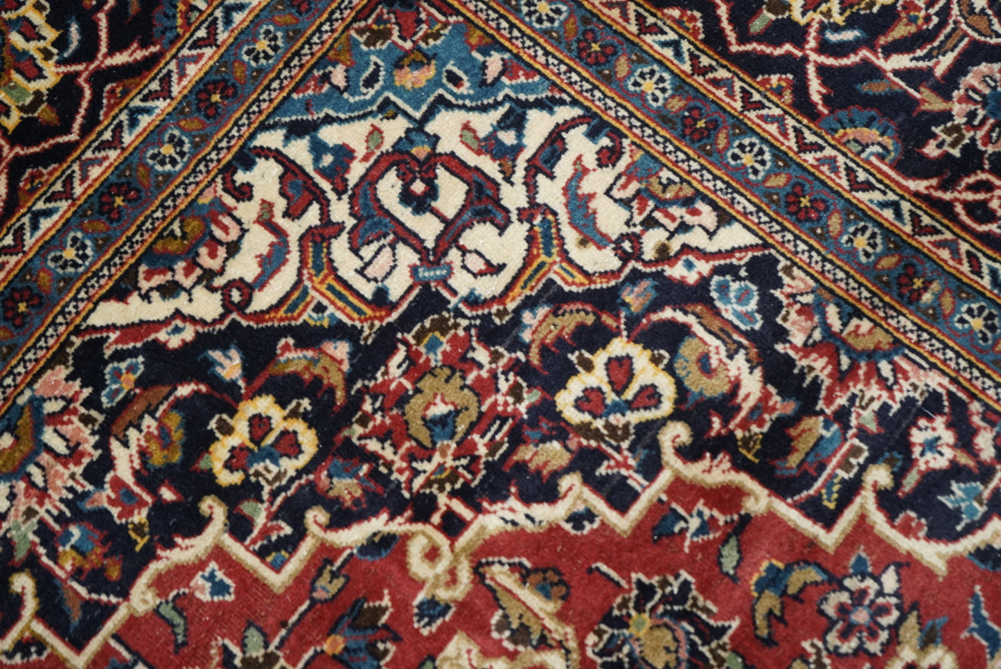 Vintage Persian Kashan Red Wool Floral Medallion Rug | Handmade | 299 x 190 cm