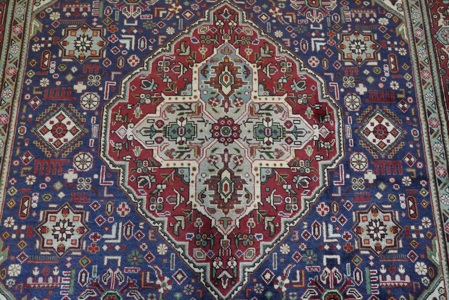 Vintage Persian Tabriz Navy Wool Floral Medallion Rug | Handmade | 296 x 209 cm