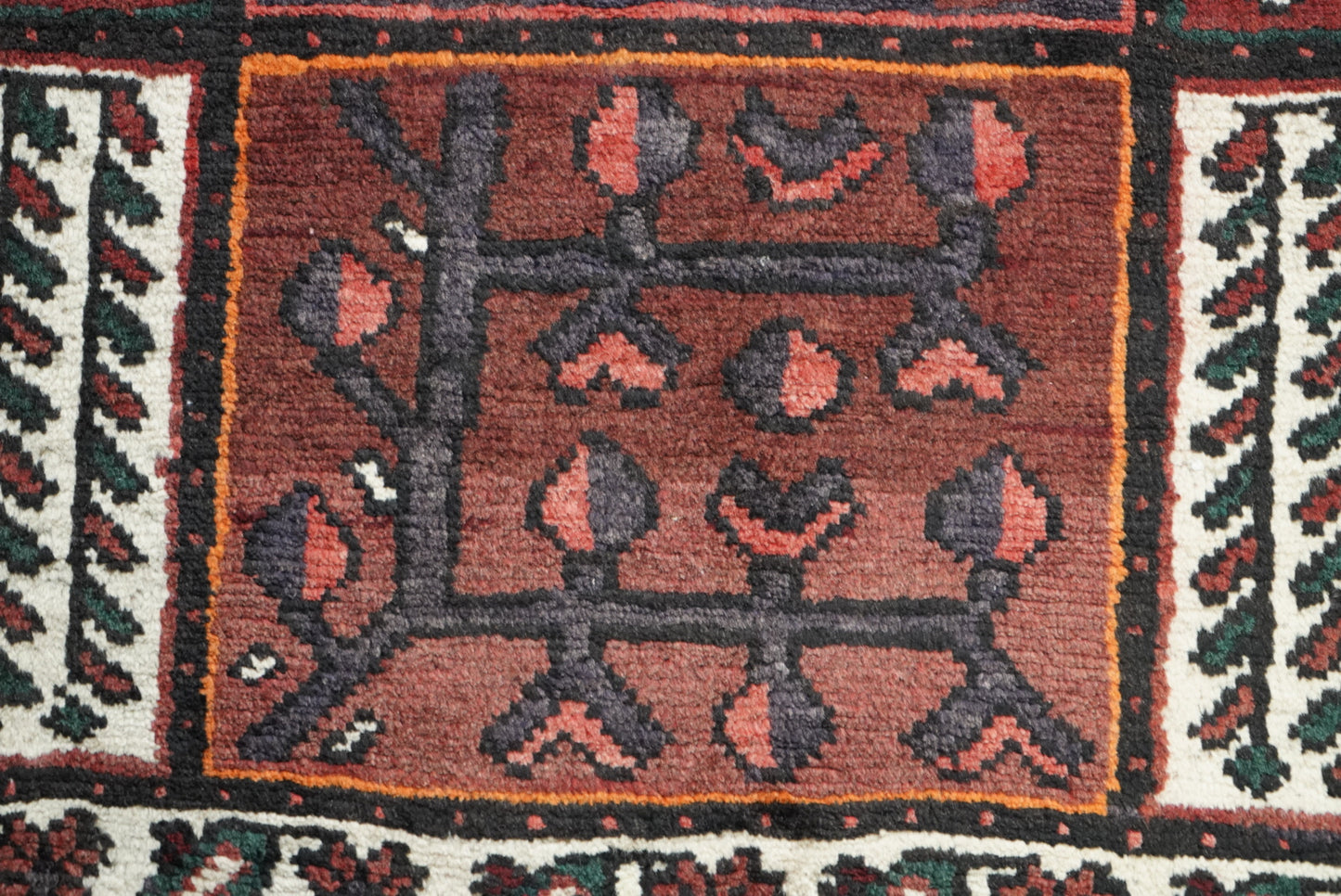 Handmade Persian Bakhtiari Garden Design Wool Rug | 288 x 204 cm | Red & Navy | Vintage
