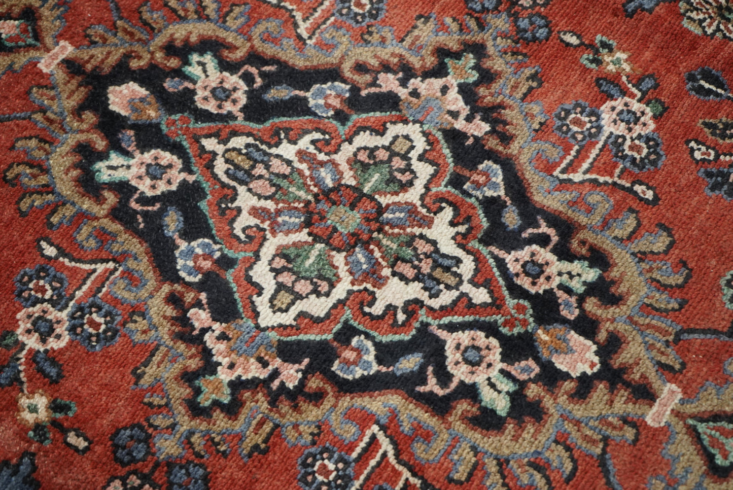 Vintage Persian Bibikabad Red Wool Floral Medallion Rug | Handmade | 295 x 217 cm