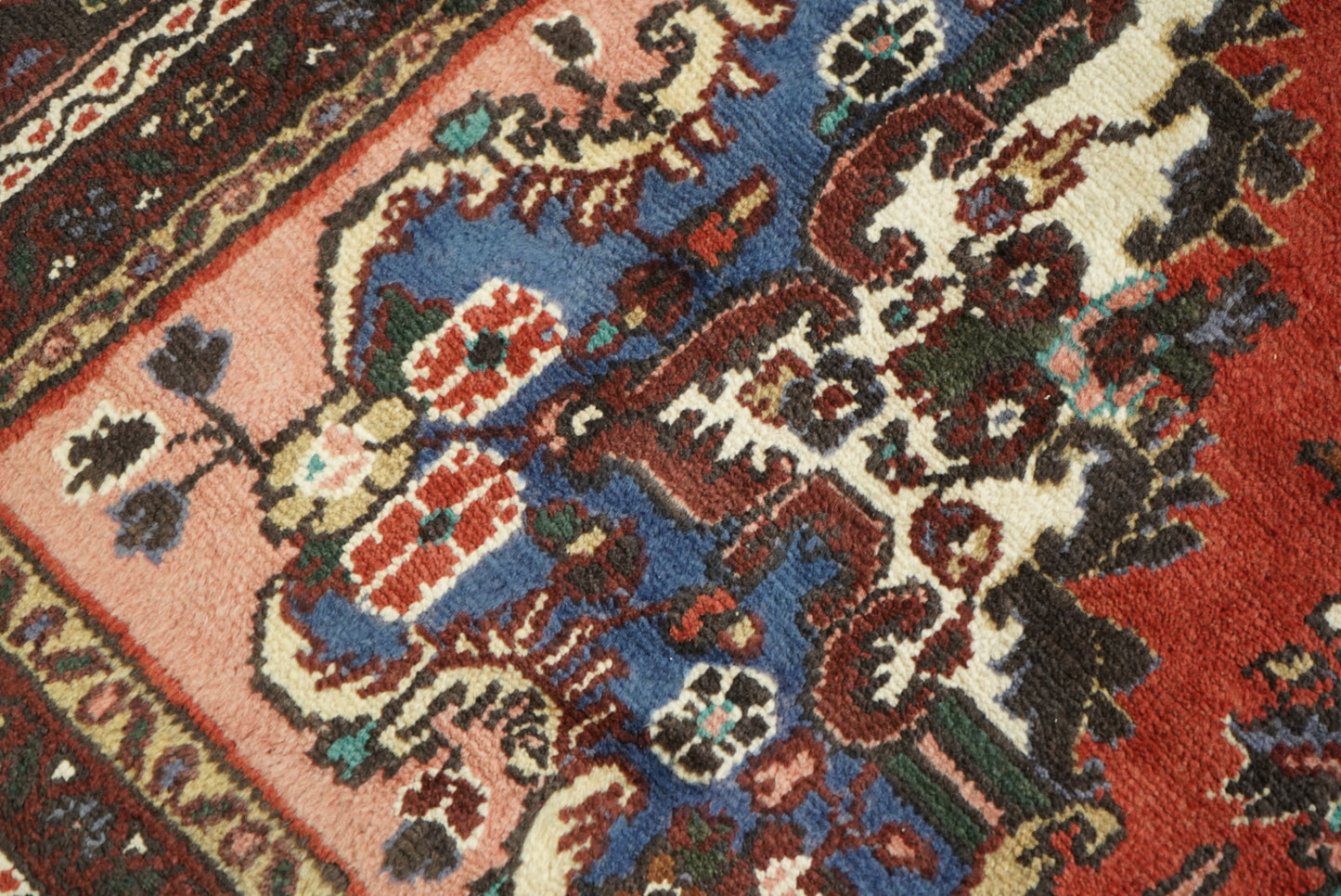 Vintage Persian Bibikabad Red Wool Floral Medallion Rug | Handmade | 295 x 212 cm