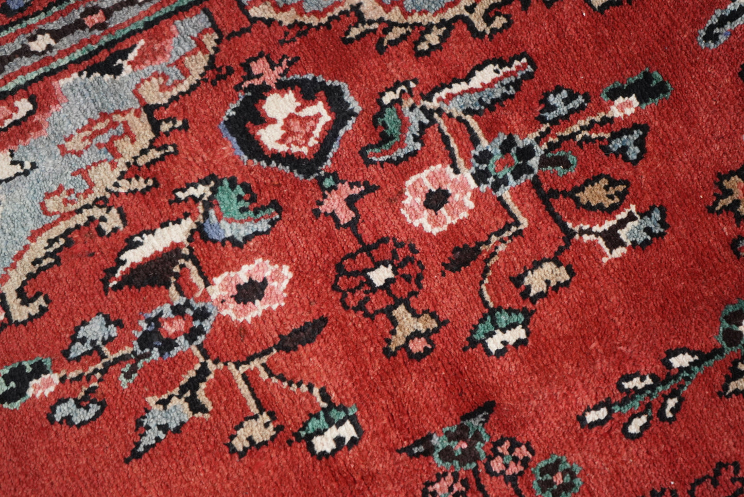 Vintage Persian Bibikabad Red Wool Rug | Handmade | 284 x 205 cm