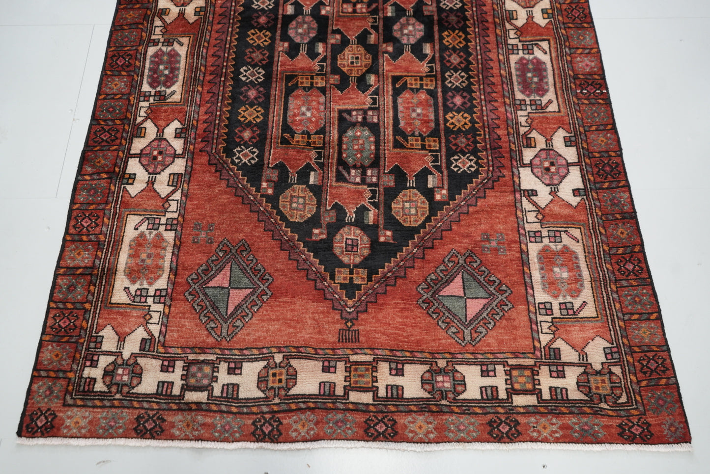 Vintage Handmade Bakhtiari 298 x 149 cm