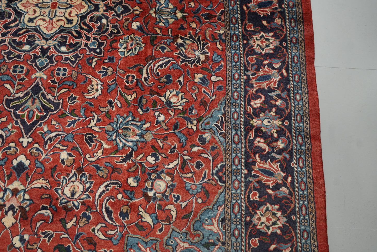 Vintage Persian Mahal Red Wool Floral Medallion Rug | Handmade | 318 x 214 cm
