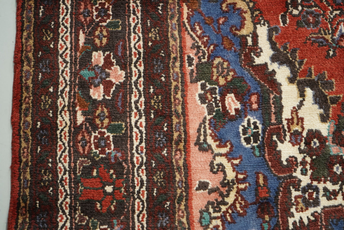 Vintage Persian Bibikabad Red Wool Floral Medallion Rug | Handmade | 295 x 212 cm