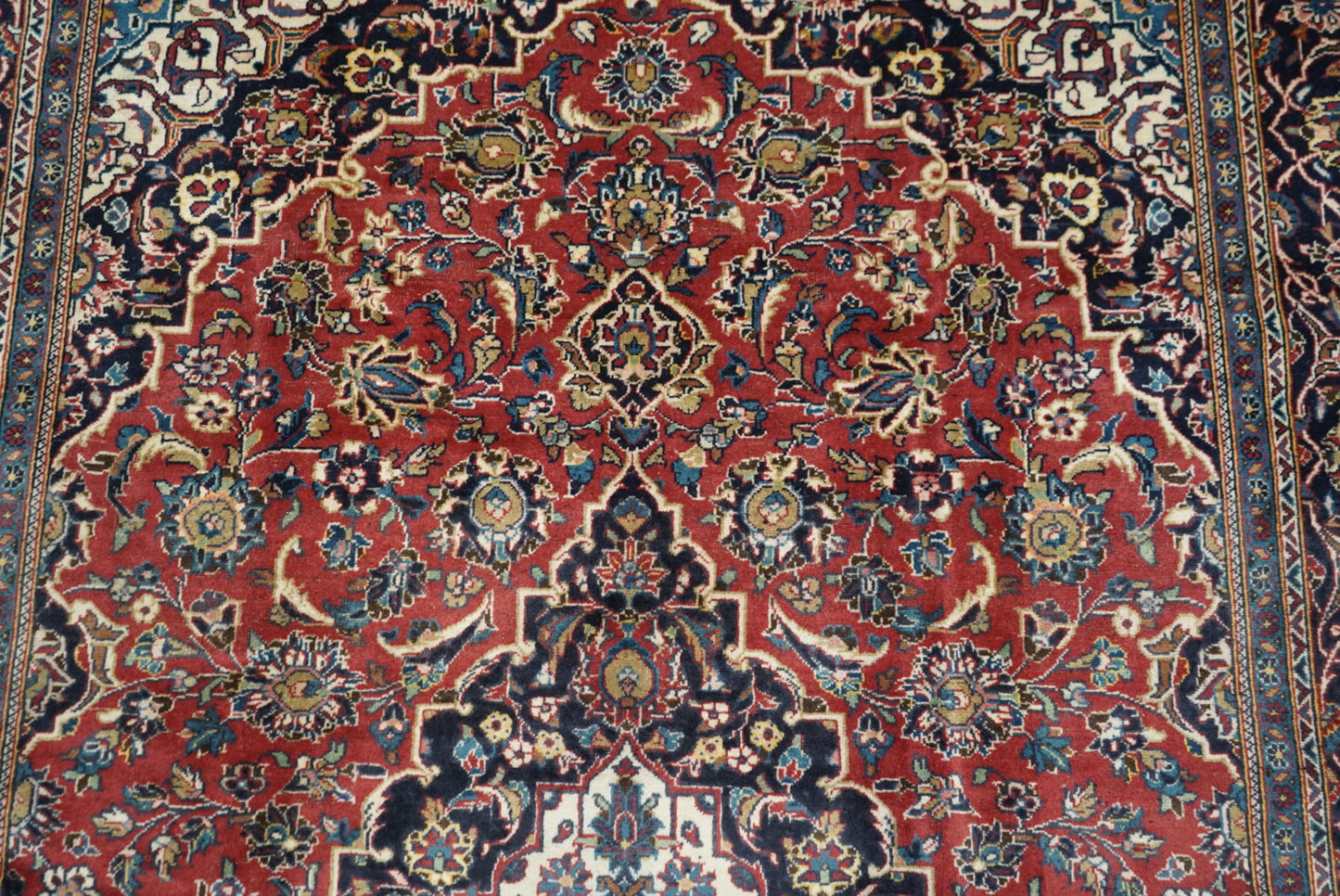 Vintage Persian Kashan Red Wool Floral Medallion Rug | Handmade | 299 x 190 cm