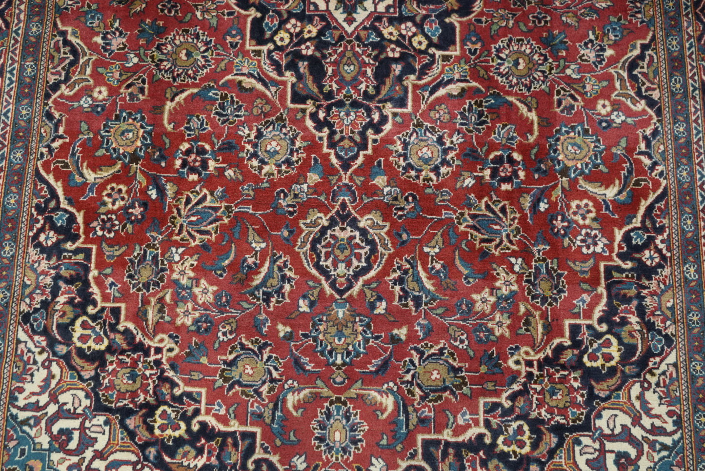 Vintage Persian Kashan Red Wool Floral Medallion Rug | Handmade | 299 x 190 cm