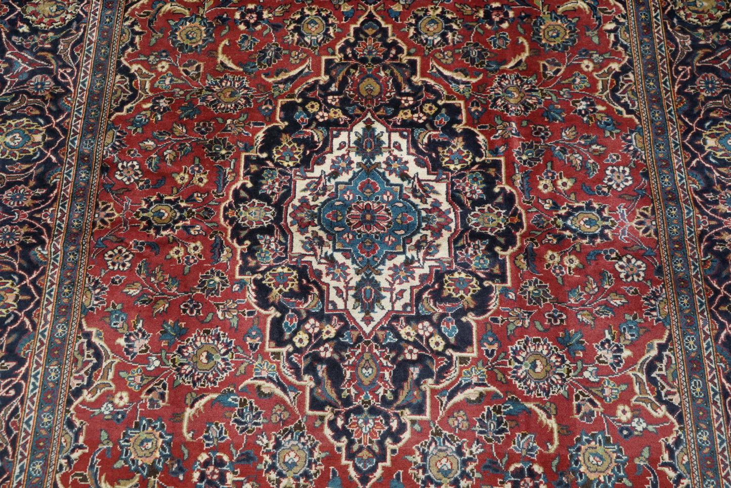 Vintage Persian Kashan Red Wool Floral Medallion Rug | Handmade | 299 x 190 cm