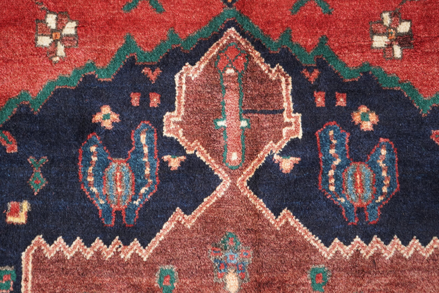 Vintage Persian Sirjan Red Wool Medallion Rug | Handmade | 218 x 162 cm