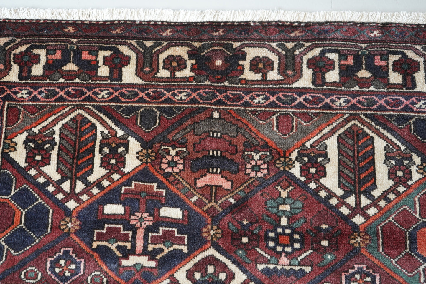 Vintage Persian Bakhtiari Red Wool Garden Design Rug | Handmade | 206 x 162 cm