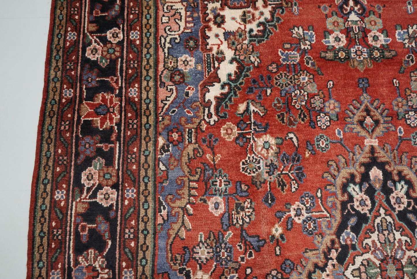 Vintage Persian Bibikabad Red Wool Floral Medallion Rug | Handmade | 295 x 217 cm