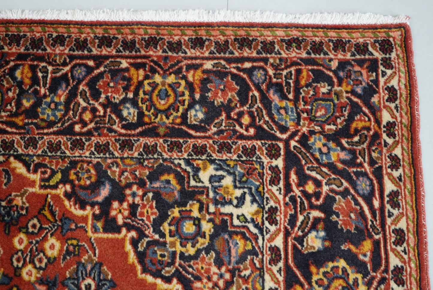 Vintage Persian Kashan Red Wool Floral Medallion Rug | Handmade | 200 x 134 cm