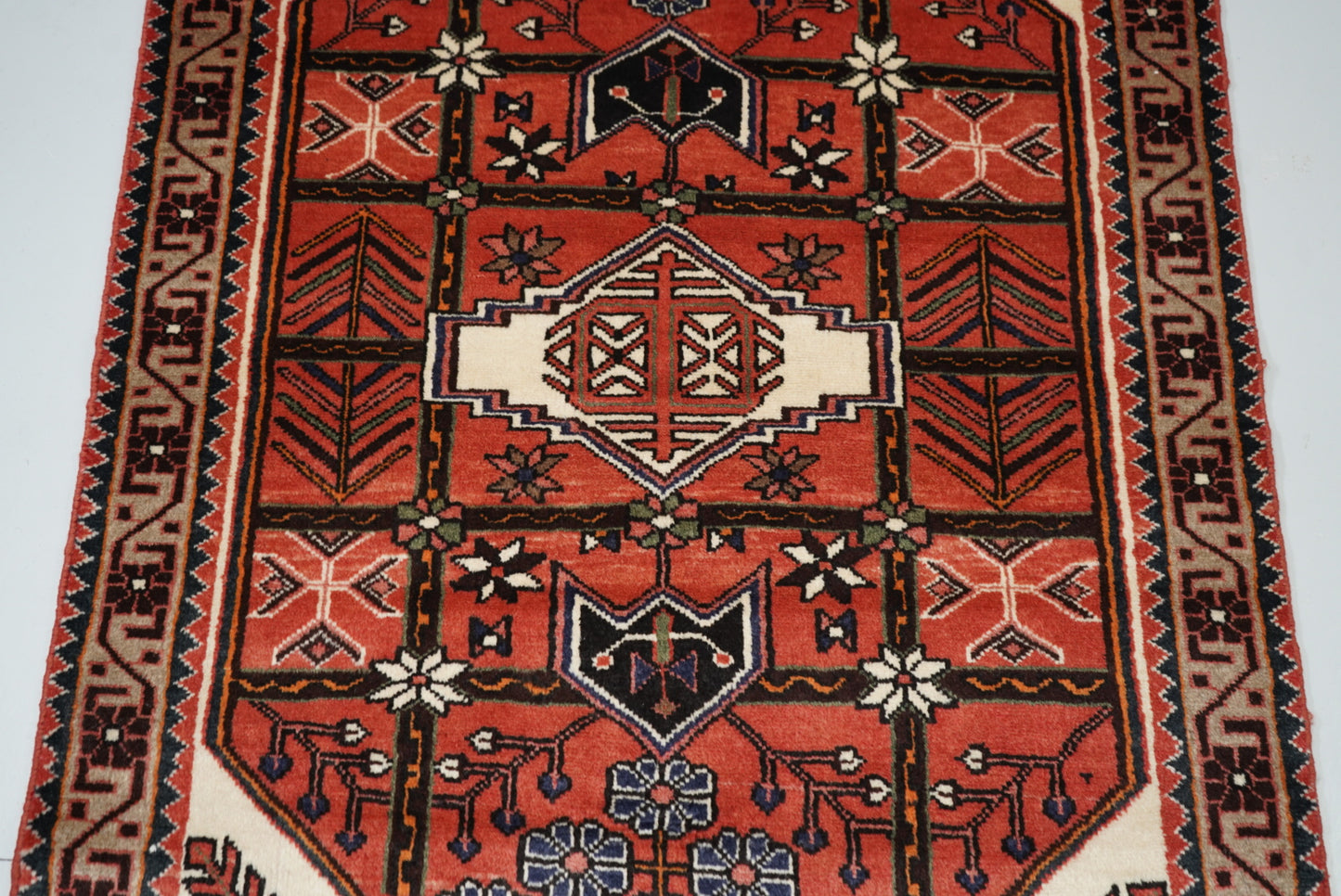 Persian Hamadan Red Wool Geometric Rug | Handmade | 162 x 108 cm