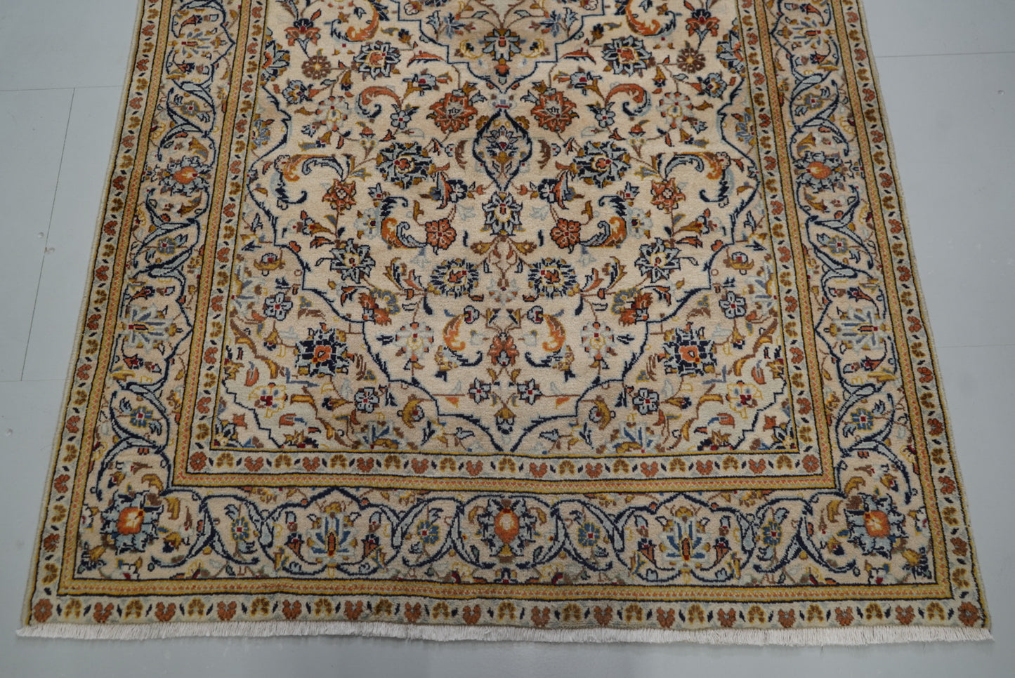Vintage Persian Kashan Cream Wool Rug | Handmade | 283 x 148 cm