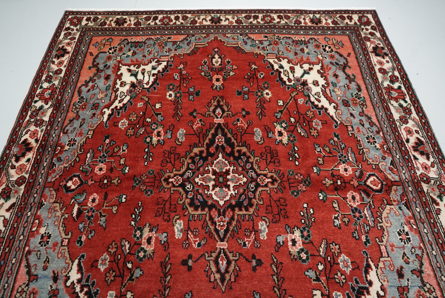 Vintage Persian Bibikabad Red Wool Rug | Handmade | 284 x 205 cm