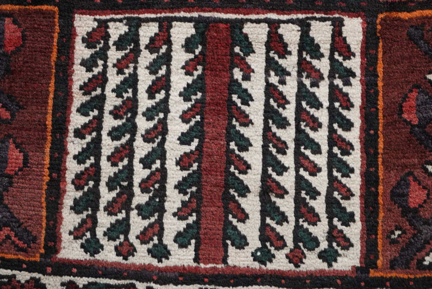 Handmade Persian Bakhtiari Garden Design Wool Rug | 288 x 204 cm | Red & Navy | Vintage