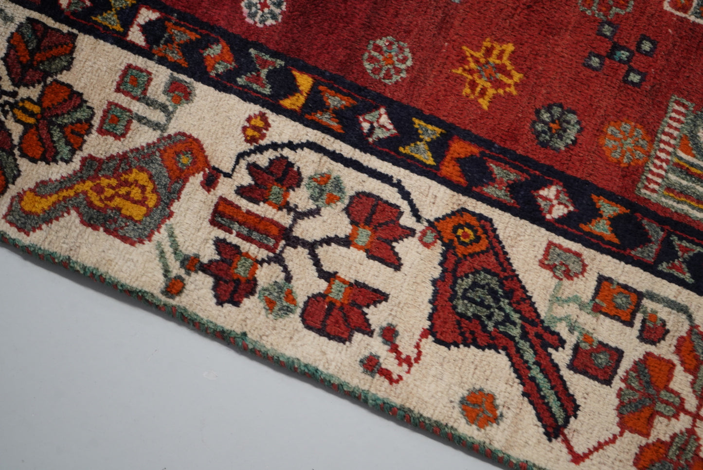Vintage Persian Shiraz Red Wool Rug | Handmade | 302 x 211 cm
