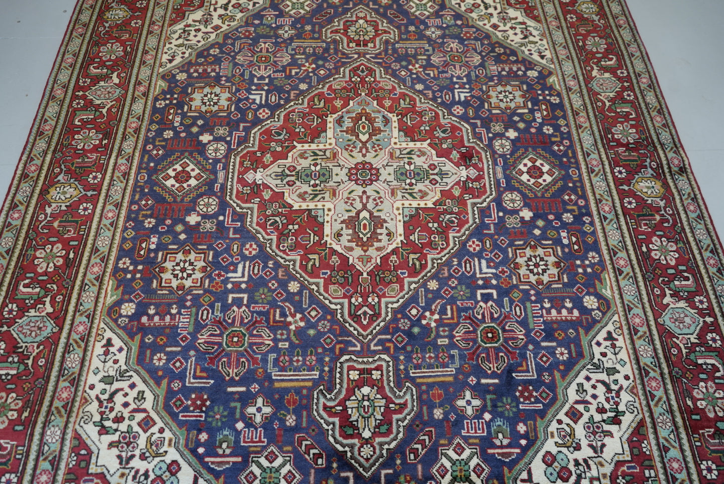 Vintage Persian Tabriz Navy Wool Floral Medallion Rug | Handmade | 296 x 209 cm