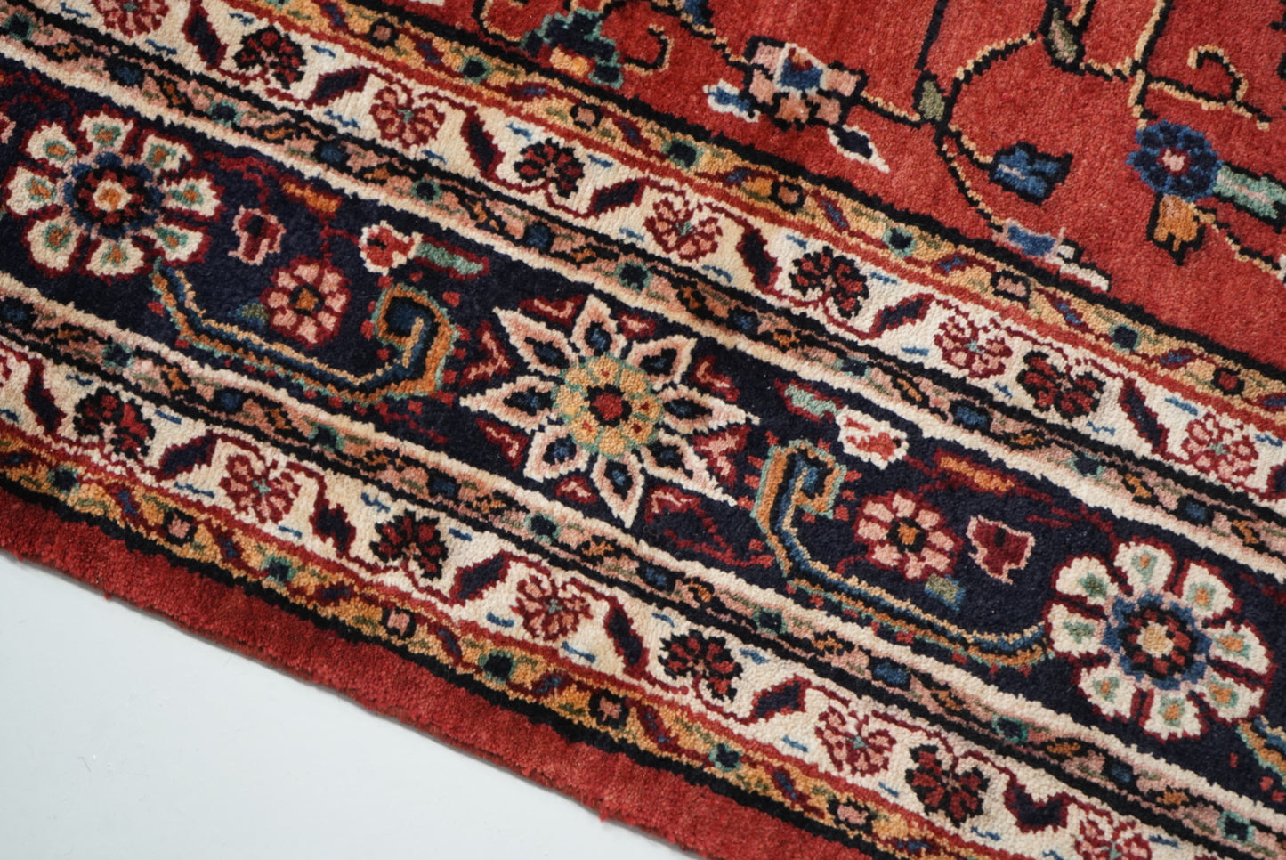 Vintage Persian Bibikabad Red Wool Floral Medallion Rug | Handmade | 333 x 217 cm