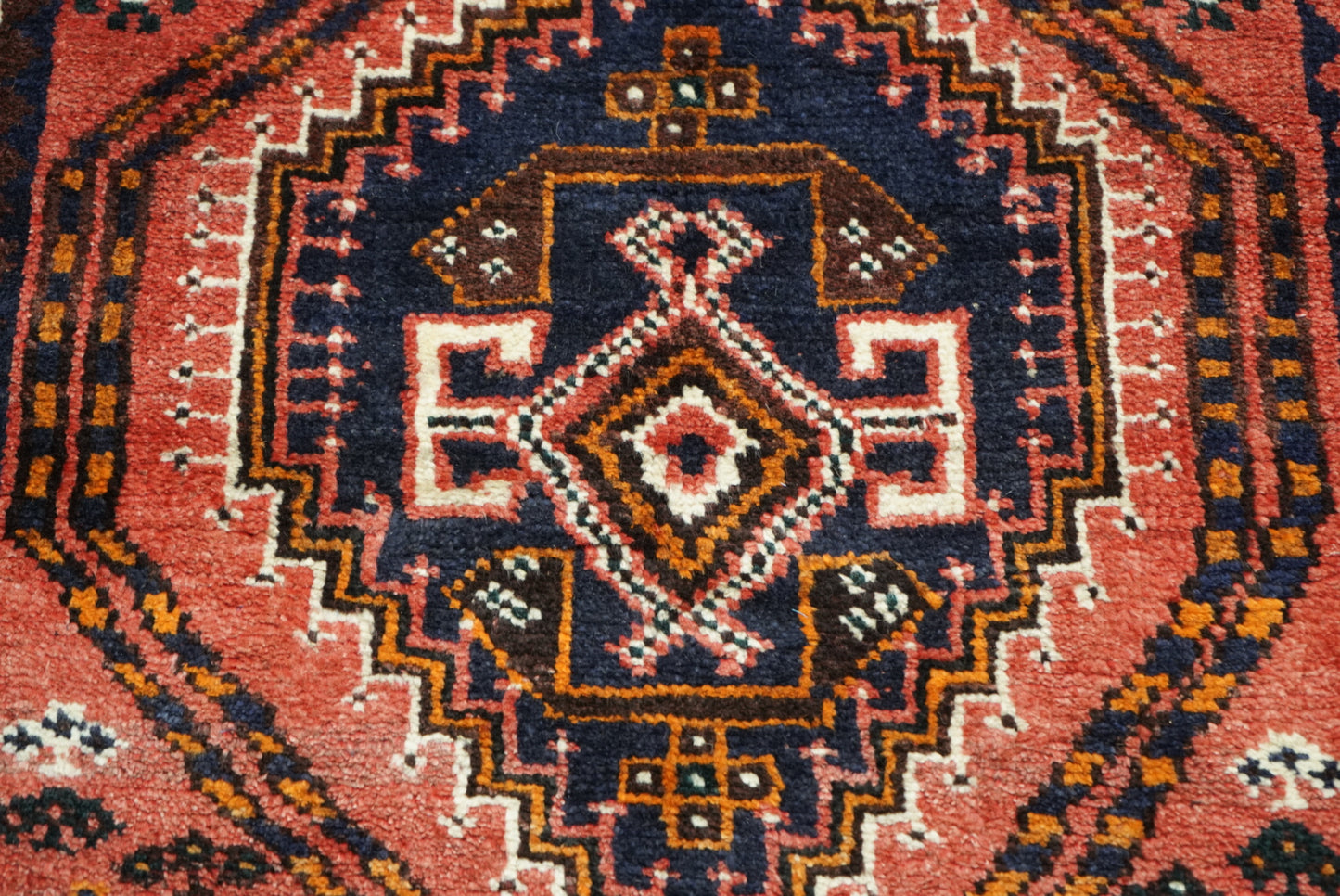 Vintage Handmade Shiraz Rug | 145 x 96 cm