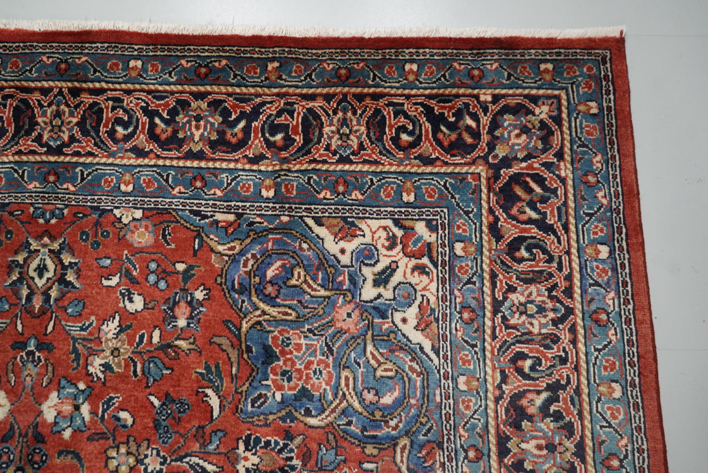 Vintage Persian Mahal Red Wool Floral Medallion Rug | Handmade | 324 x 218 cm