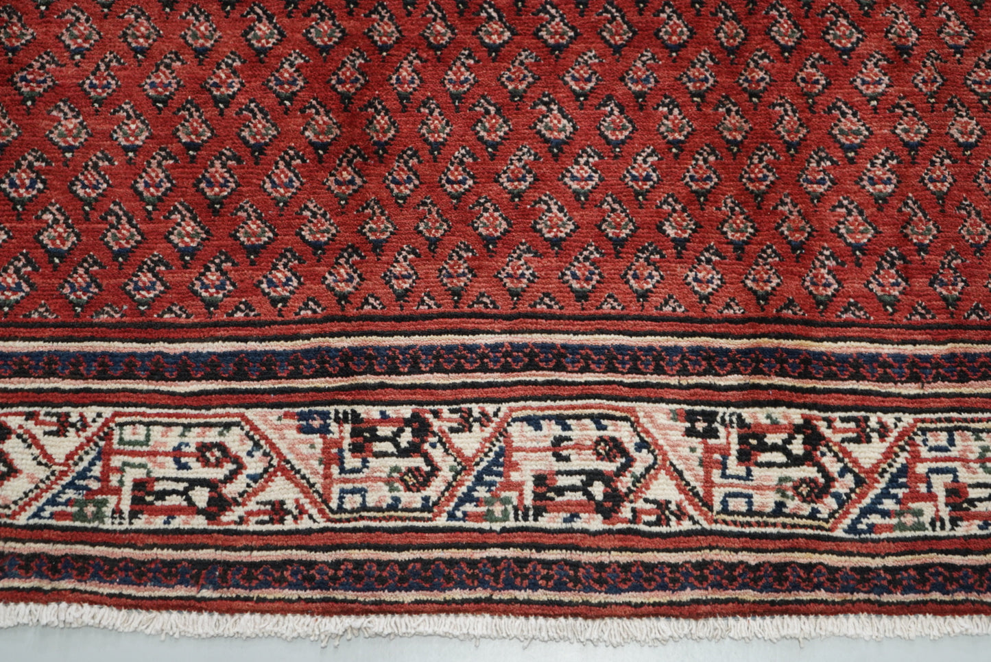 Vintage Persian Sarouk Red Wool Rug | Handmade | 322 x 218 cm