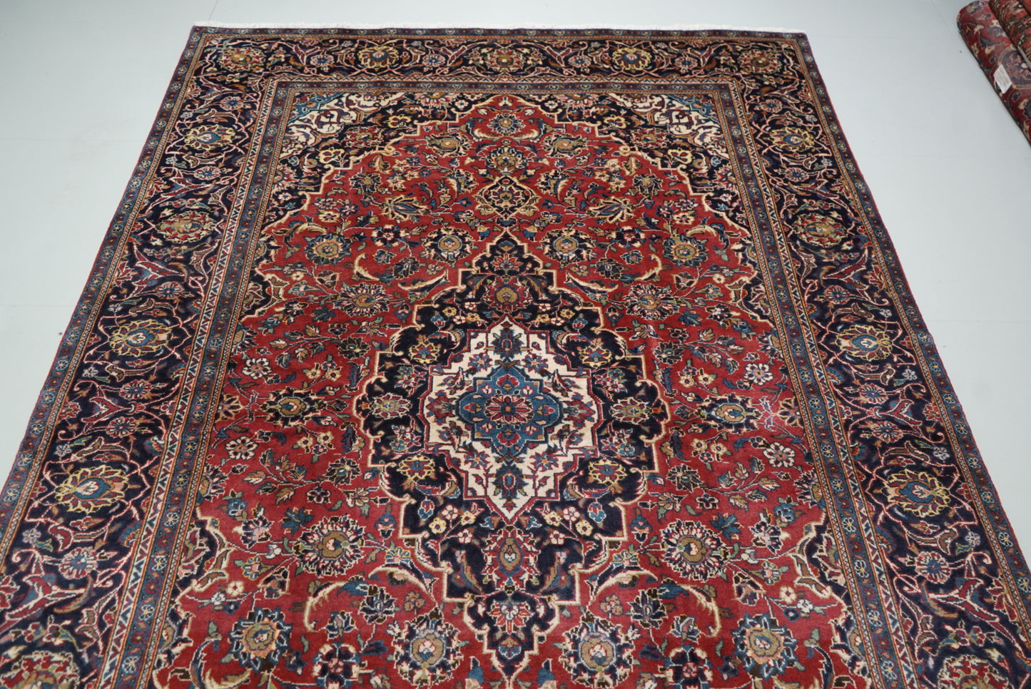 Vintage Persian Kashan Red Wool Floral Medallion Rug | Handmade | 299 x 190 cm