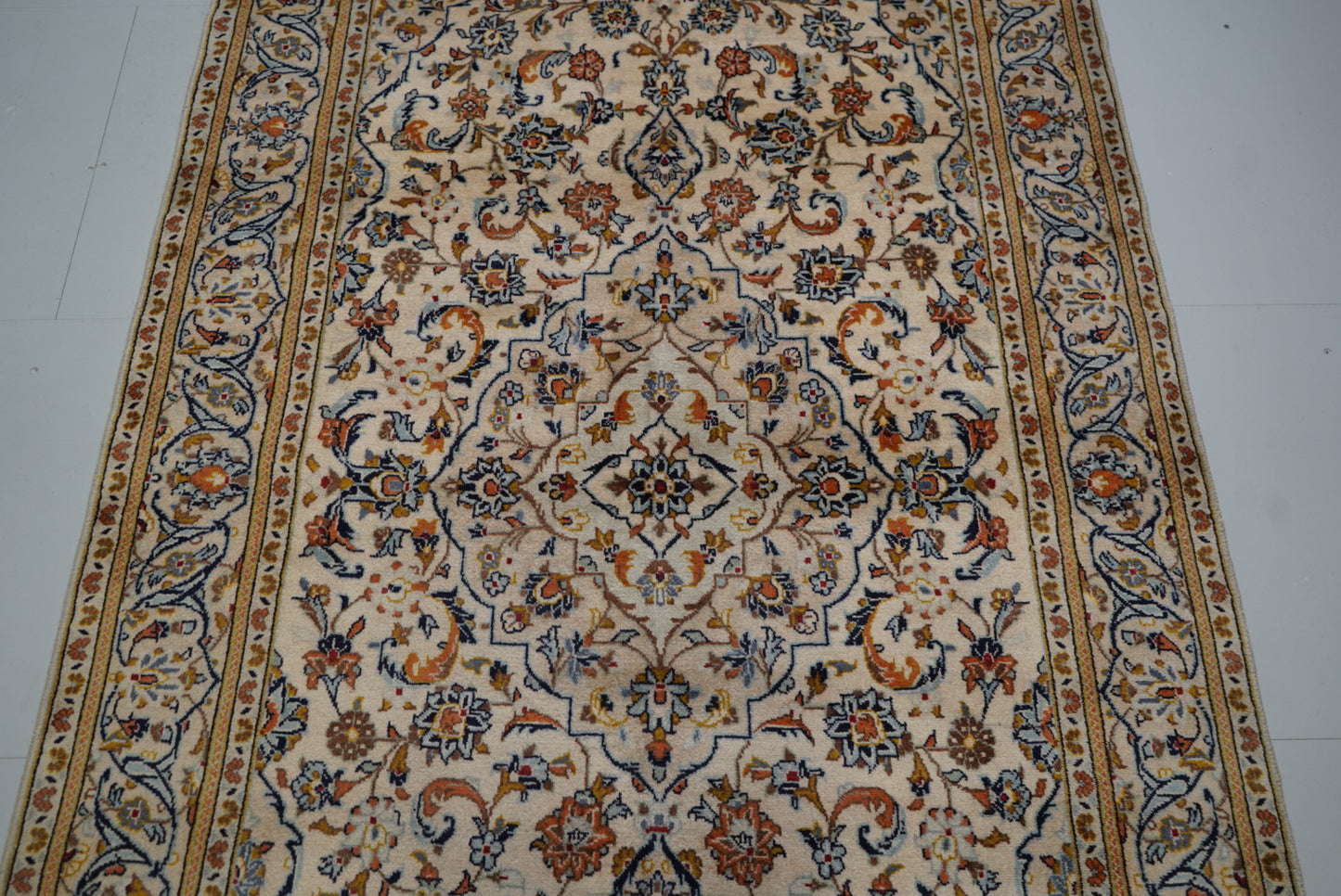 Vintage Persian Kashan Cream Wool Rug | Handmade | 283 x 148 cm