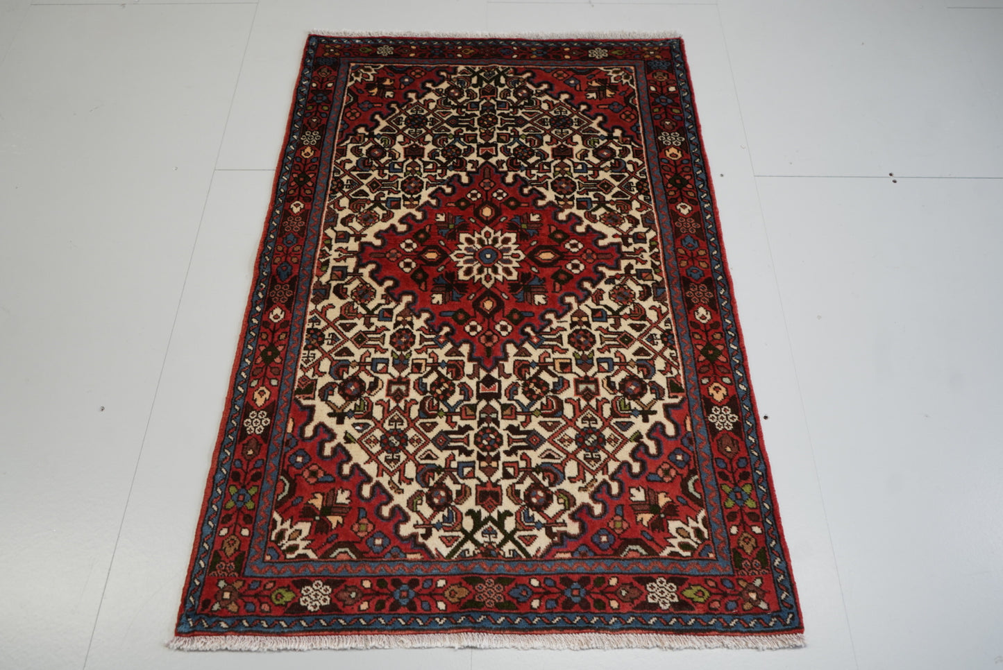 Vintage Persian Hamadan Cream & Red Wool Geometric Rug | Handmade | 142 x 100 cm