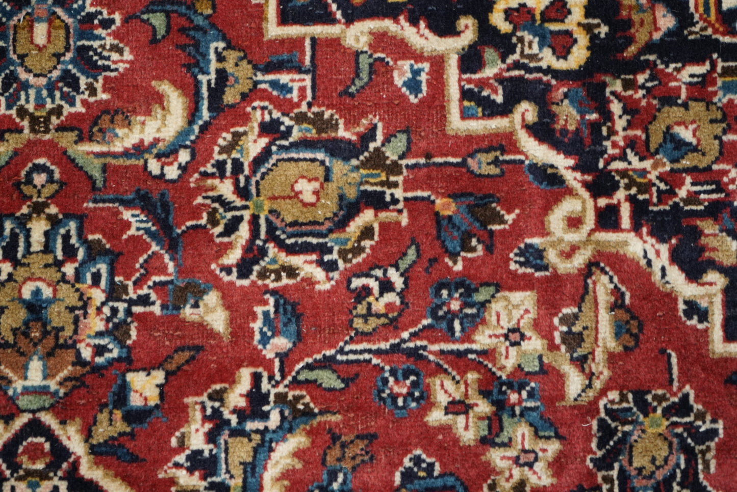 Vintage Persian Kashan Red Wool Floral Medallion Rug | Handmade | 299 x 190 cm