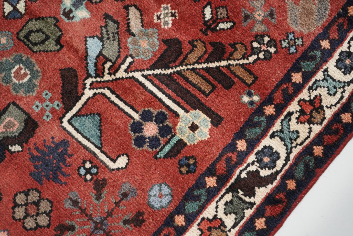 Vintage Handmade Bakhtiari Runner Rug | 290 x 107 cm