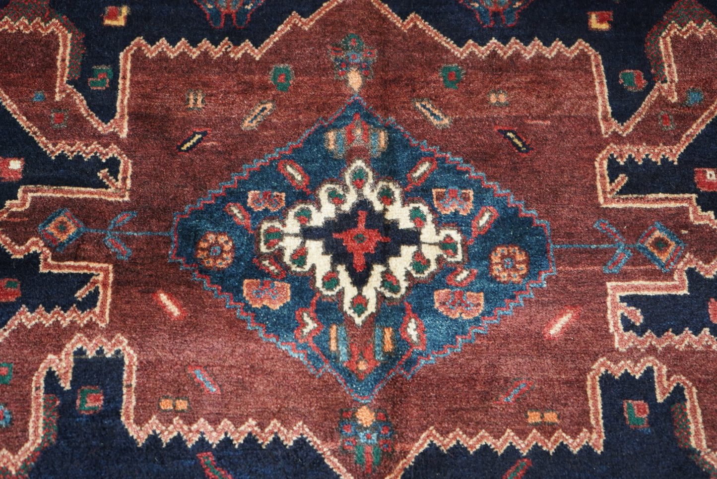 Vintage Persian Sirjan Red Wool Medallion Rug | Handmade | 218 x 162 cm
