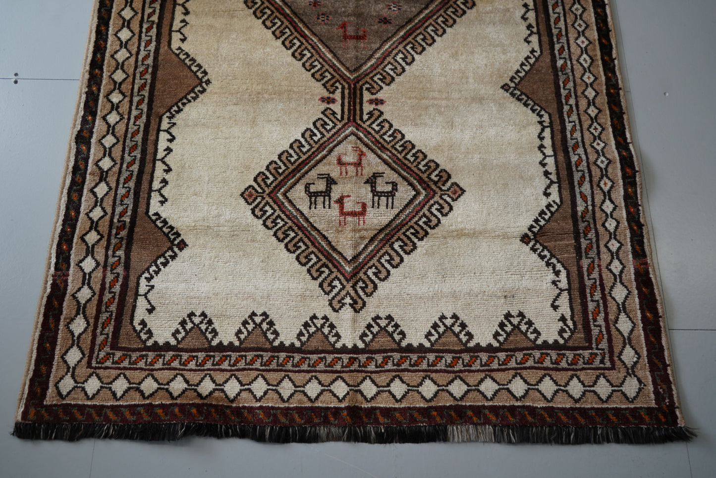 Vintage Persian Lori Cream Wool Geometric Rug | Handmade | 226 x 136 cm